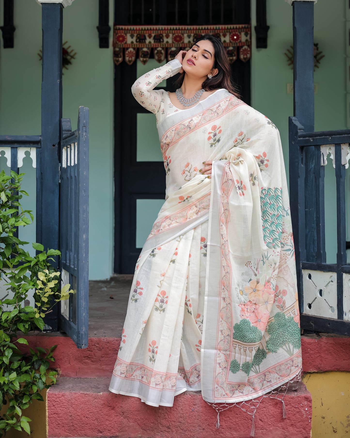 Elegant Floral Linen Cotton Saree