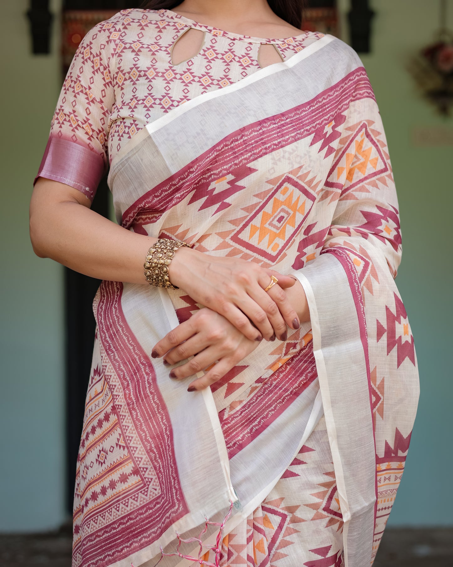 Trendy Off-White Linen Cotton Saree with Maroon Ikat Geometric Print