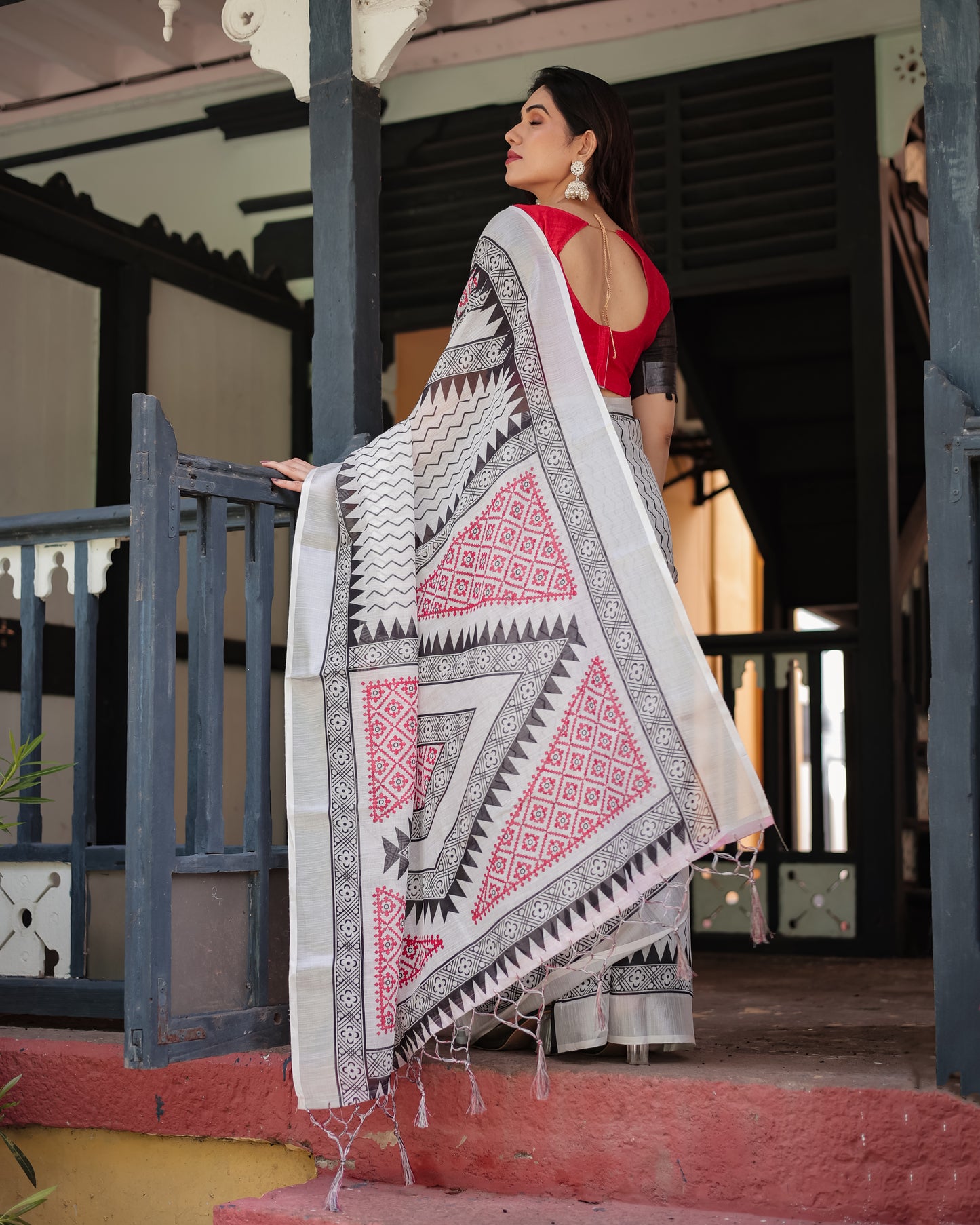 Modern Off-White Linen Cotton Saree with Black Zigzag & Red Geometric Print