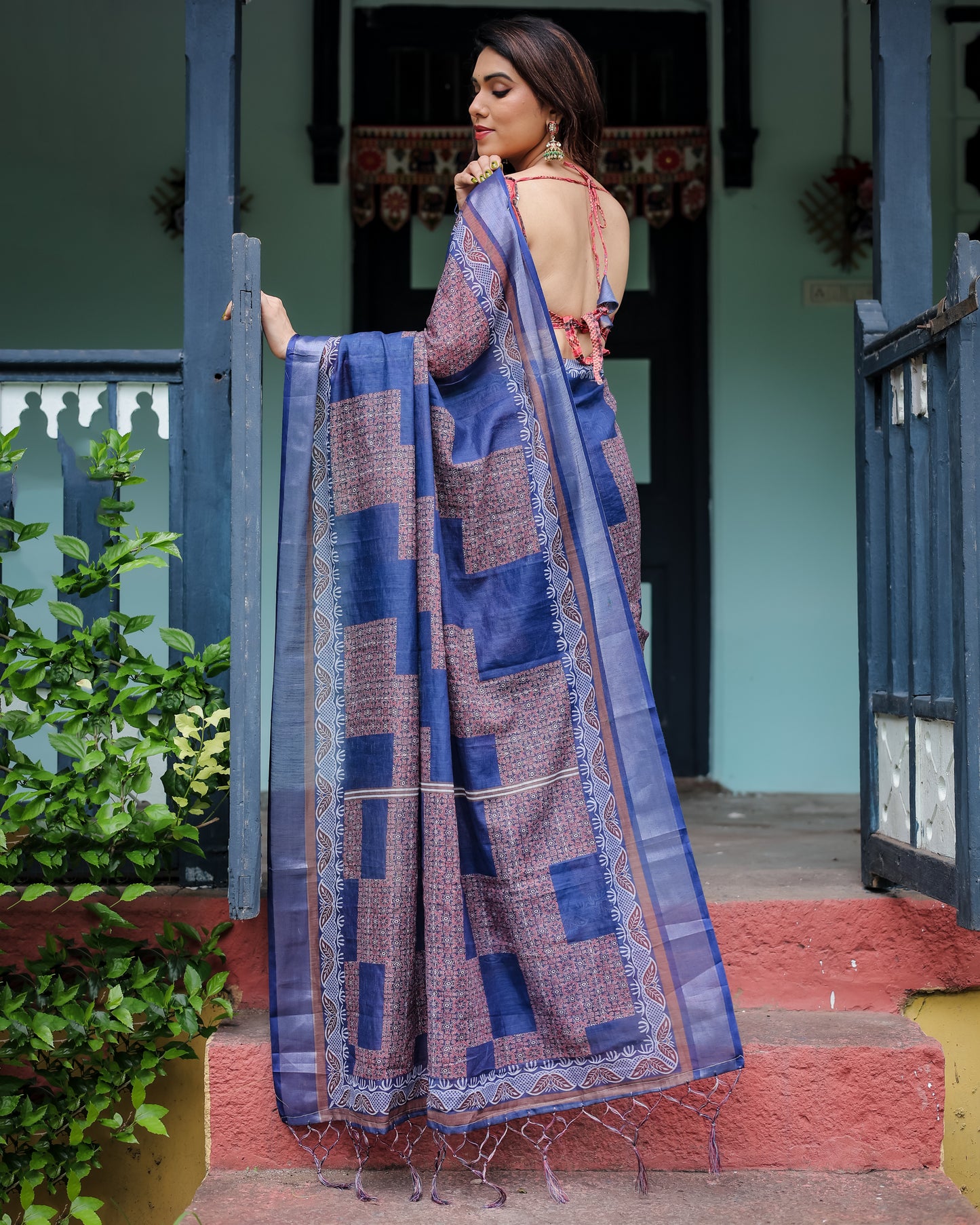 Deep Sapphire Blue Geometric Woven Linen Cotton Saree