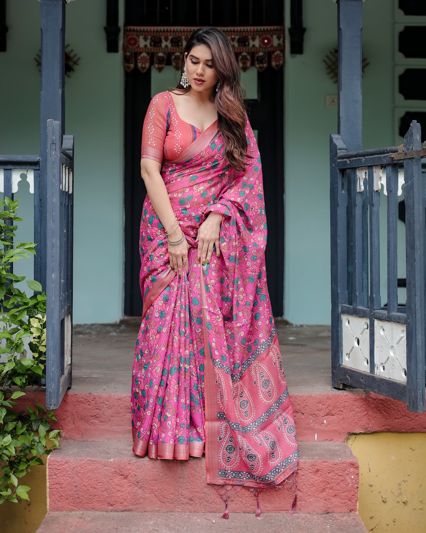 Pink Floral Charm Linen Cotton Saree