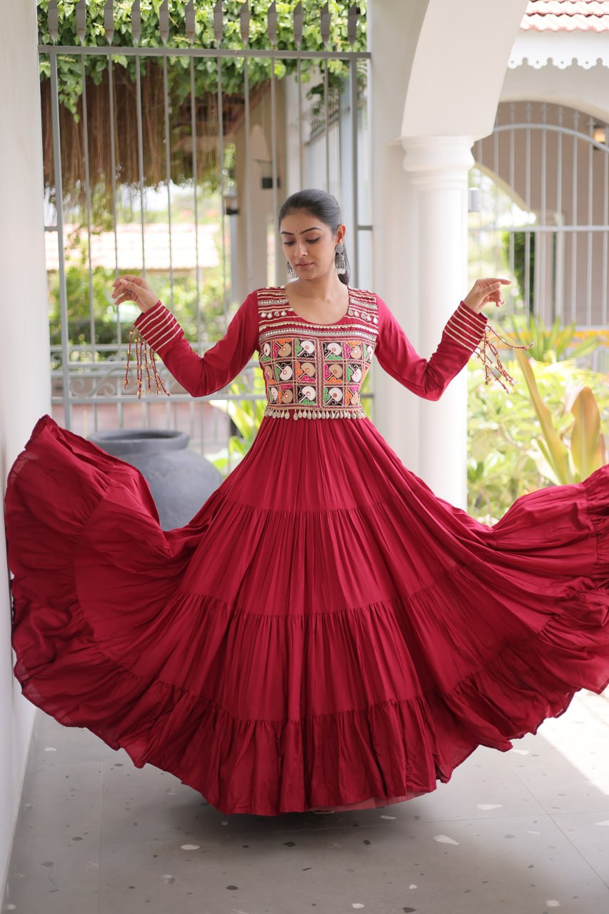 Women’s Navratri Special Embroidered FlareWomen’s Navratri Special Embroidered Gotta Patti & Mirror Work Flared Gownd Gown | Traditional Festive Ethnic Wear (Copy)