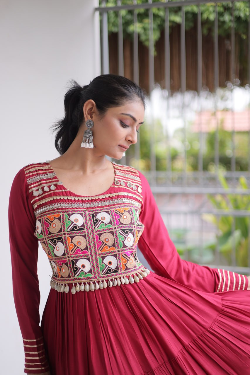 Women’s Navratri Special Embroidered FlareWomen’s Navratri Special Embroidered Gotta Patti & Mirror Work Flared Gownd Gown | Traditional Festive Ethnic Wear (Copy)