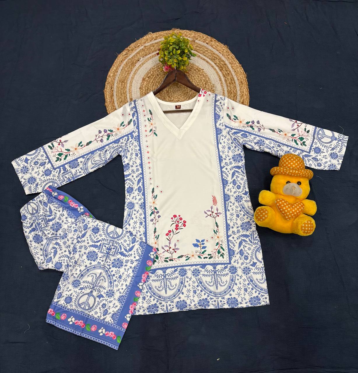 Stylish Floral Print Kurta & Pant Co-Ord Set for Women